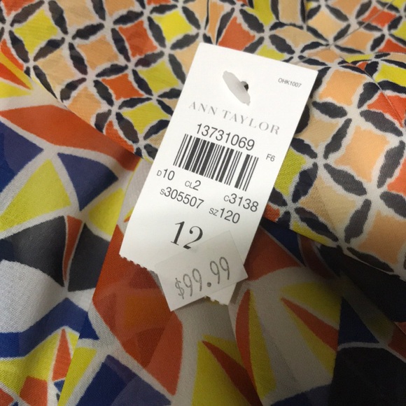 🚨Ann Taylor Kaleidoscope Maxi Dress🚨 - Picture 7 of 7